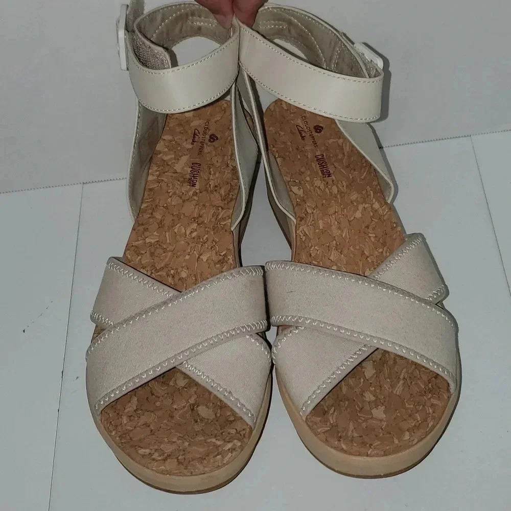 Clarks women’s wedges cloudstepper size 10